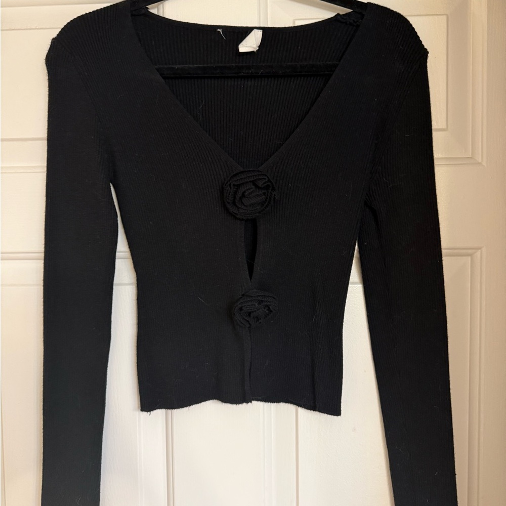 Black Long Sleeve Sweater with Floral Accents Cropped with opening down middle